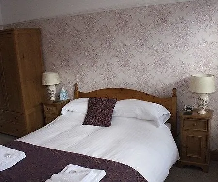 Claremont 3*
